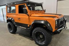 Oscar-Toga-Land-Rover-Defender-90-Orange-14