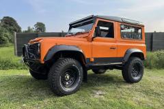 Oscar-Toga-Land-Rover-Defender-90-Orange-17