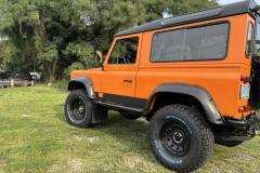 Oscar-Toga-Land-Rover-Defender-90-Orange-18
