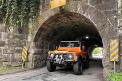 Oscar-Toga-Land-Rover-Defender-90-Orange-39