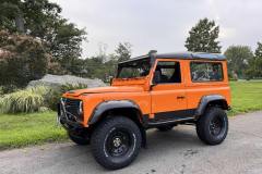 Oscar-Toga-Land-Rover-Defender-90-Orange-41