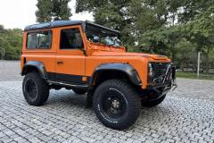 Oscar-Toga-Land-Rover-Defender-90-Orange-50