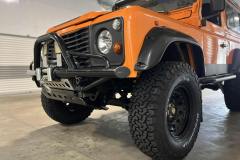 Oscar-Toga-Land-Rover-Defender-90-Orange-51