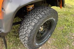 Oscar-Toga-Land-Rover-Defender-90-Orange-54