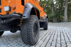 Oscar-Toga-Land-Rover-Defender-90-Orange-57