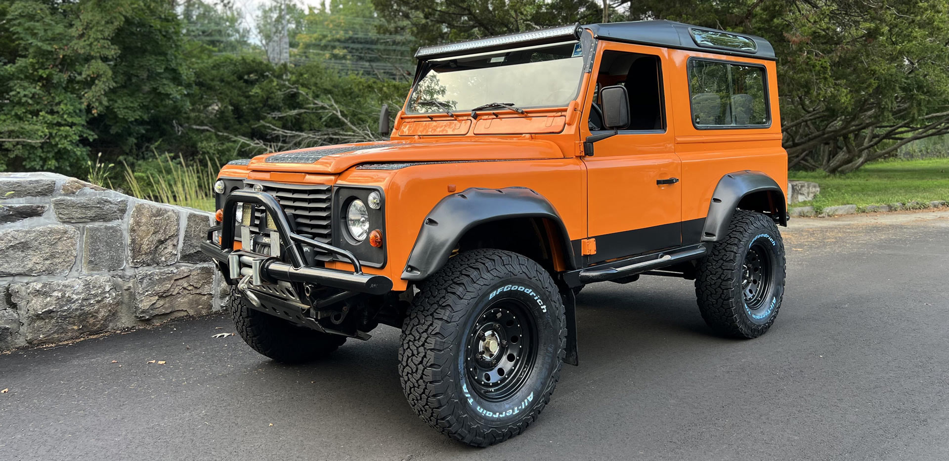 95-Land-Rover-Defender-Orange